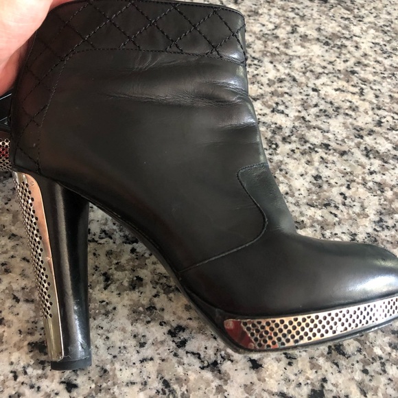 Chanel Black Lamb Skin and Silver Metal Chain Mail Ankle Boots size 38 - Picture 13 of 13